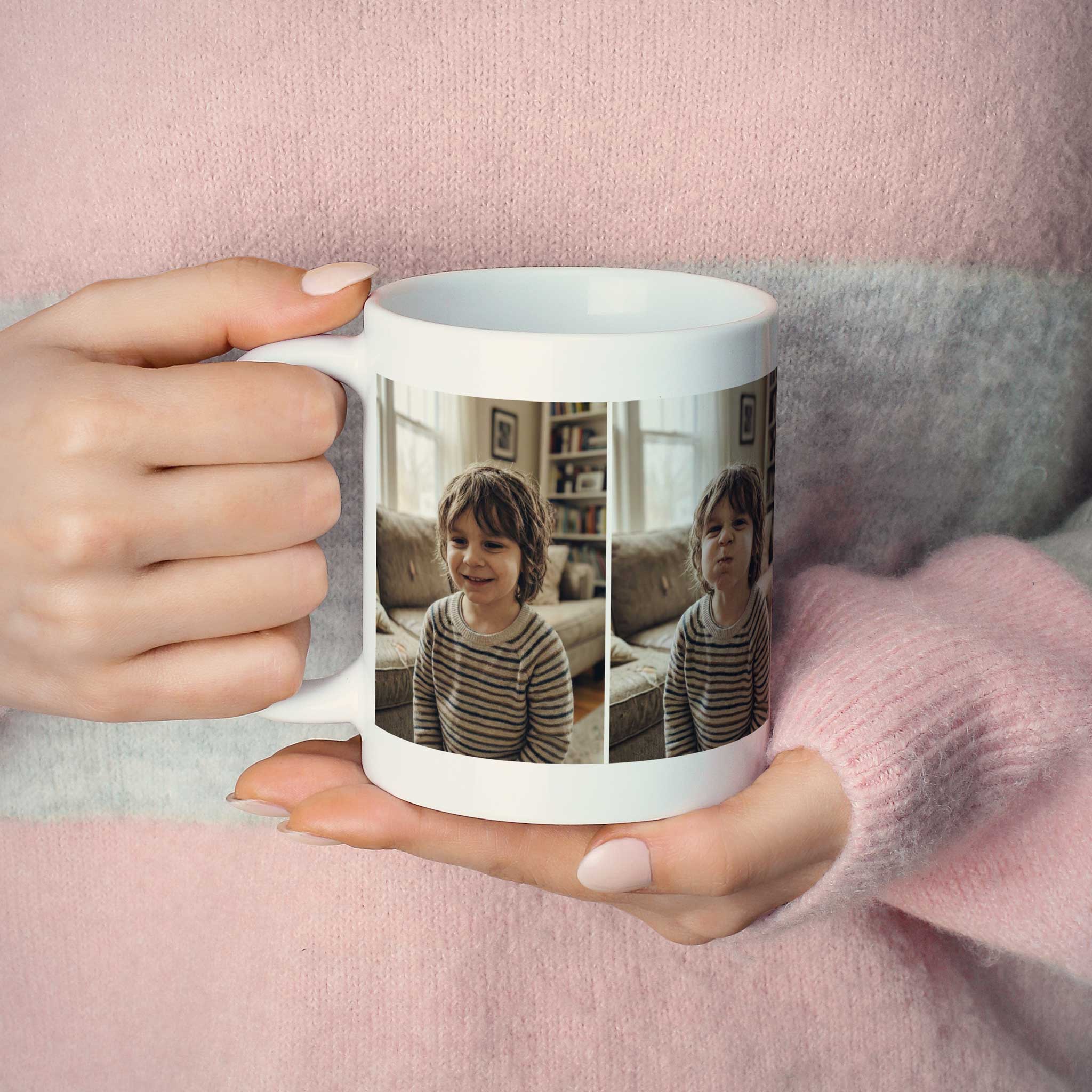 Fototasse mit einer Collage von 4 Bildern mit einem lachenden Kind.